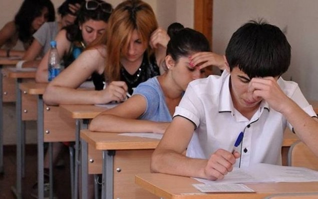 400-ə yaxın abituriyentin yazı işinə düzəliş edilib