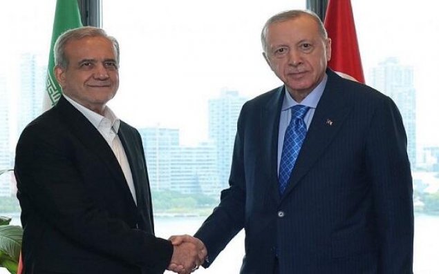 Ərdoğan Çində Pezeşkianla görüşdü