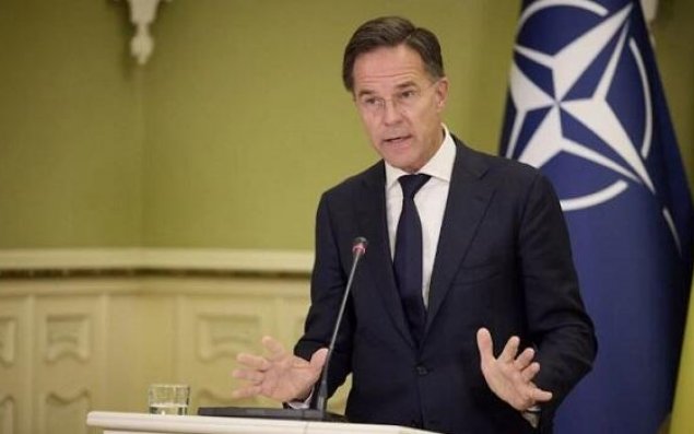 Rutte Putini aşağıladı: Qubernatordur, ciddiyə almayın!