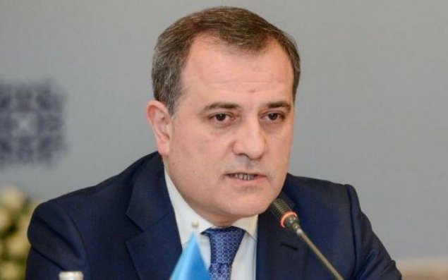 Ceyhun Bayramov pakistanlı həmkarı ilə danışdı