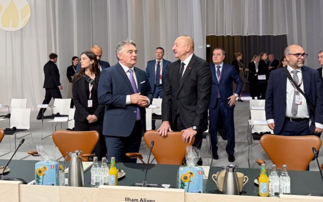 Prezident “Avropa Siyasi Birliyi”nin 7-ci Zirvə toplantısının açılış plenar sessiyasında iştirak edir
