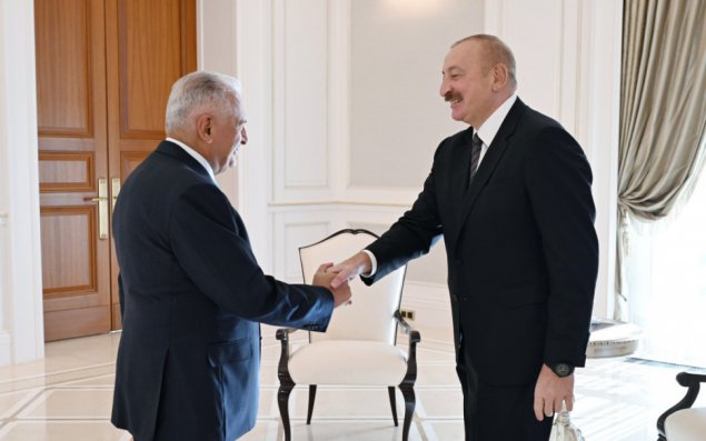 Prezident İlham Əliyev Qəbələdə Binəli Yıldırımı qəbul edib