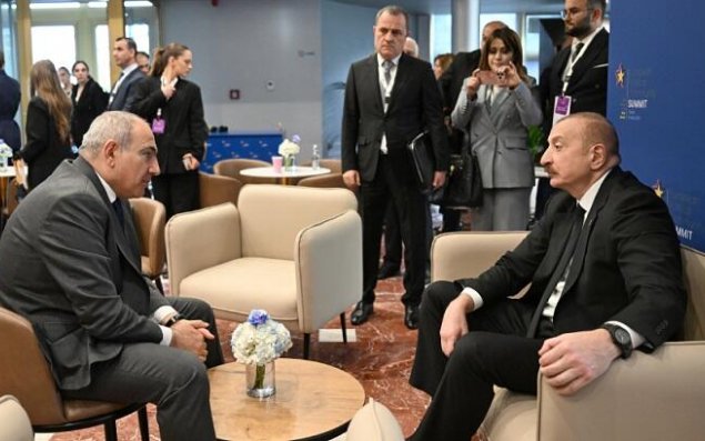 Paşinyan Əliyevlə görüşündən danışdı