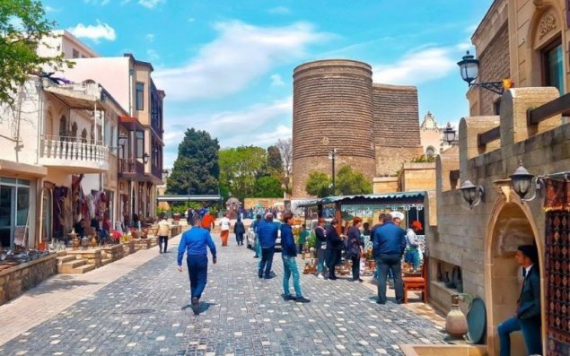 Azərbaycandan xaricə turist axını 3%-ə yaxın azalıb