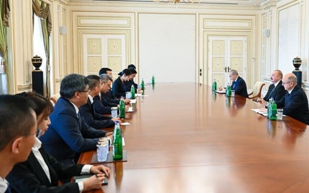 Prezident Lü Cünü qəbul etdi