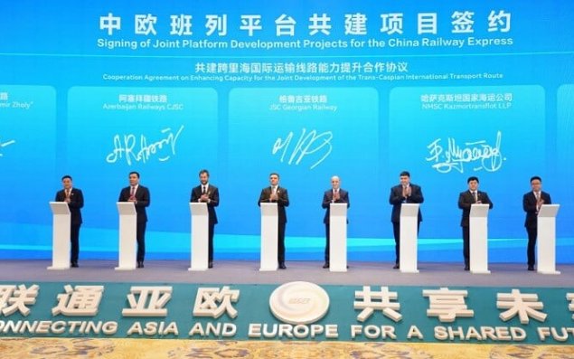 ADY rəsmiləri Çində beynəlxalq forumda iştirak etdi