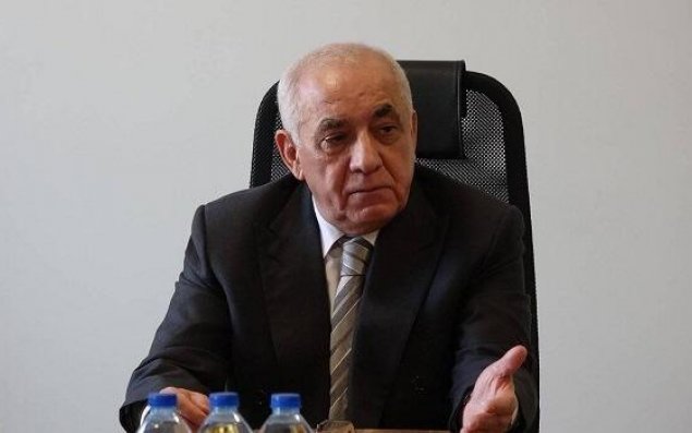 Əli Əsədov qərar imzaladı