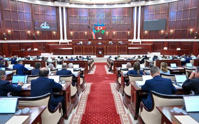 Milli Məclisdə 2026-cı il büdcə zərfinin ikinci oxunuşda müzakirəsi başlayıb