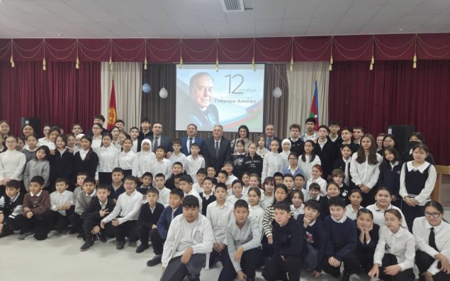 Ulu Öndər Heydər Əliyev xalqına və dövlətinə xidmət nümunəsi yaradıb