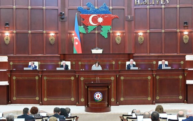 Parlament “Nəqliyyat-ekspedisiya fəaliyyəti haqqında” qanun layihəsini qəbul edib