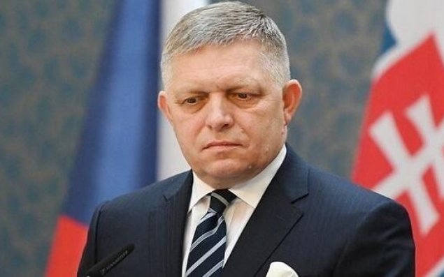 Fitsonun təyyarəsinə maşın çırpıldı