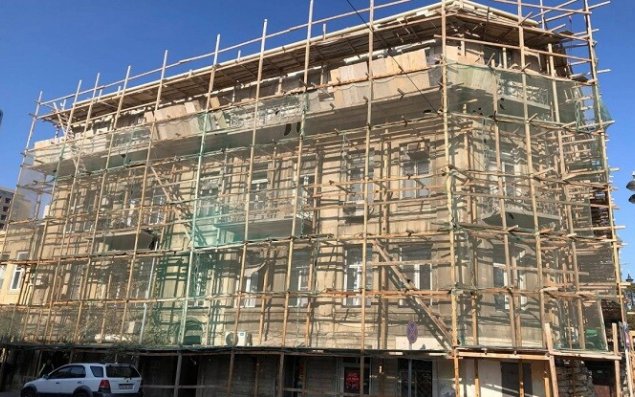 Bakıda bu abidənin dam örtüyü bərpa edilir