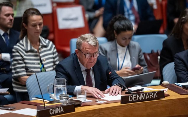 Danimarka ABŞ-dan Krallığın ərazi bütövlüyünə hörmət tələb edib