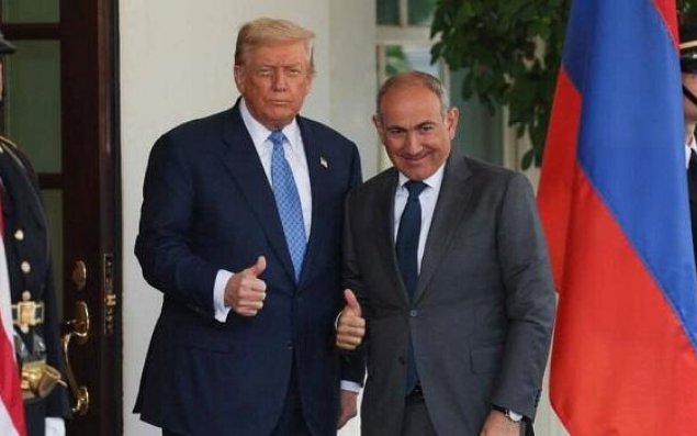 Tramp Paşinyana hədiyyə göndərdi