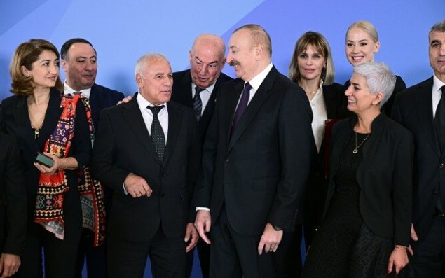 Prezident onlara ev verdi