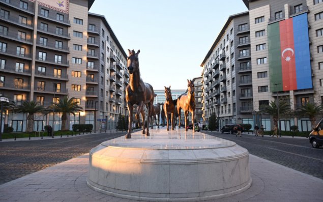 Prezident İlham Əliyev “Bakı Ağ Şəhər”də olub