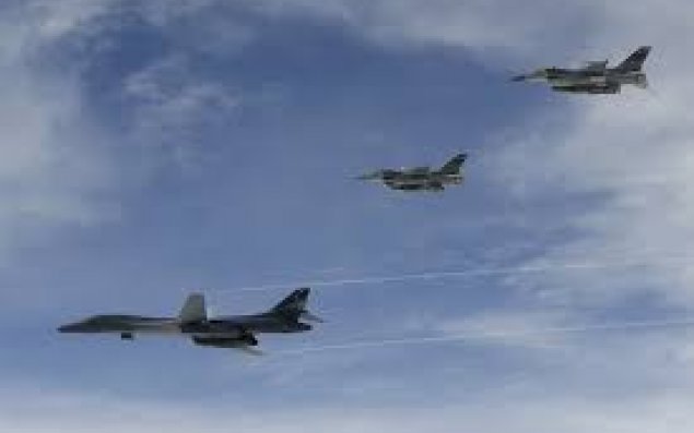 Tramp təyyarə və komandoları göndərdi - Xamenei izlənir