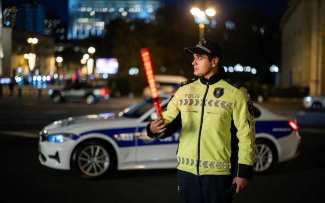 DİN: Yol ayrıcından dönən sürücü piyadalara, velosipedçilərə yol verməlidir - VİDEO