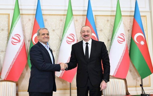 İlham Əliyev Məsud Pezeşkianı təbrik edib