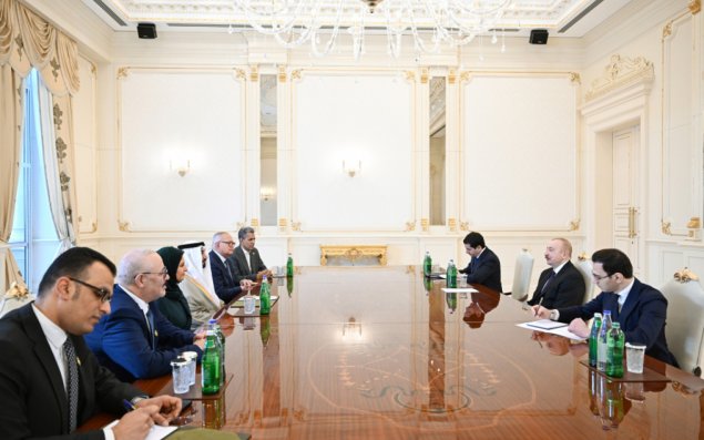 Dövlət başçısı Ərəb Parlamentinin prezidentini qəbul edib