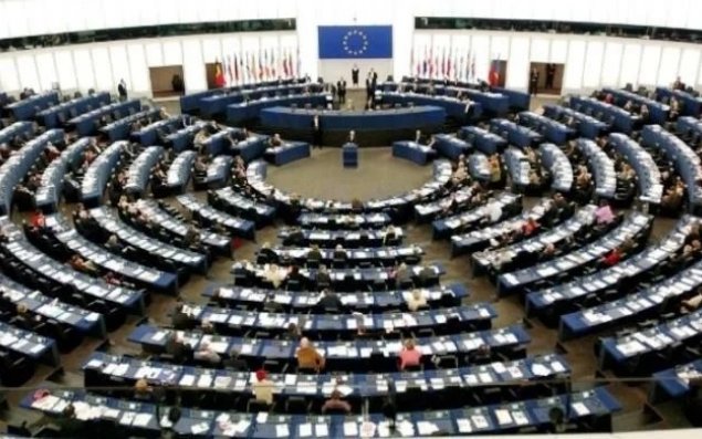 AP İrana qarşı sərt qətnamə qəbul etdi