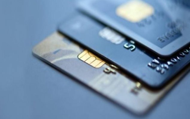 Azərbaycanda kredit kartlarının sayı azalıb