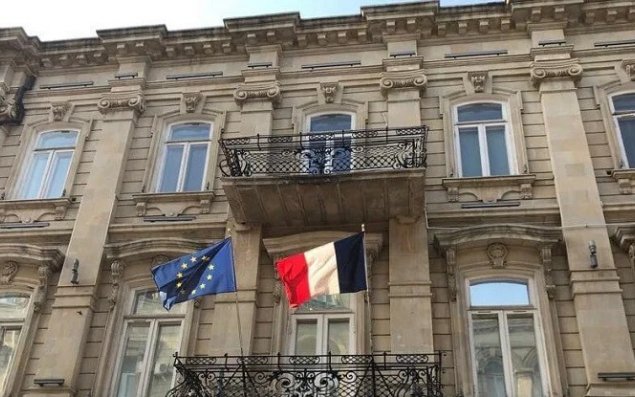 Fransa Azərbaycana başsalığı verdi