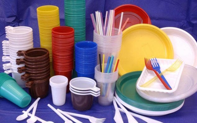 Bu il plastik qab-qaşıq qadağan olunur