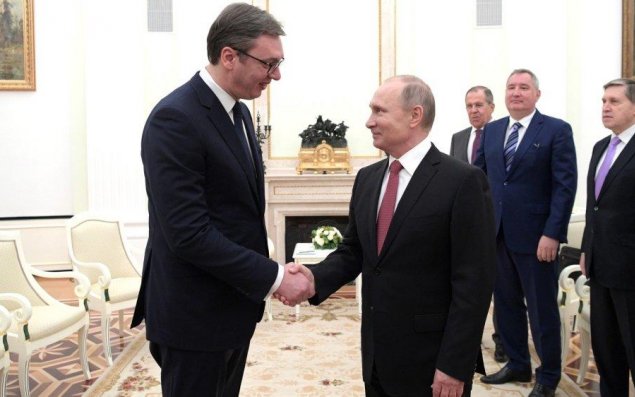 Putin Vuçiçlə danışdı