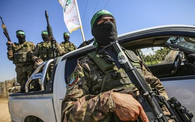 HƏMAS silahların bir hissəsini təhvil verir