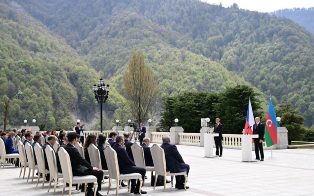 Prezident İlham Əliyev və Çexiyanın Baş naziri Andrey Babiş mətbuata bəyanatlarla çıxış edirlər