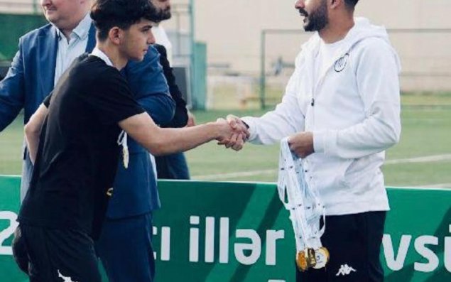 U-15 Liqasında Çempion mükafatlandırıldı - FOTO