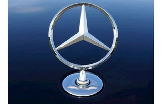 Mercedes 144.min avtomobili geri çağırır