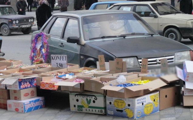 Azərbaycanda küçə ticarəti ilə bağlı yeni QƏRAR
