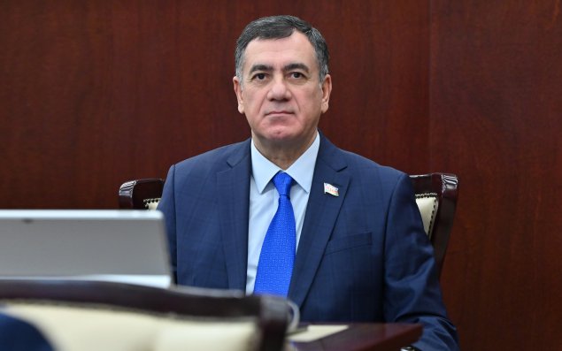 “Dövlətin xərclərini azaltmaq istəyiriksə, bunu etməliyik” - Qüdrət Həsənquliyev