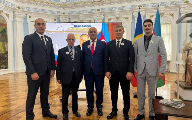 MOLDOVANIN KİŞİNEU ŞƏHƏRİNDƏ “HEYDƏR ƏLİYEV HƏYATININ 100 ANI” KİTABININ TƏQDİMATI