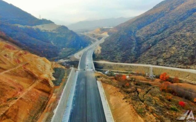 Ödənişli yol istifadəyə verildi