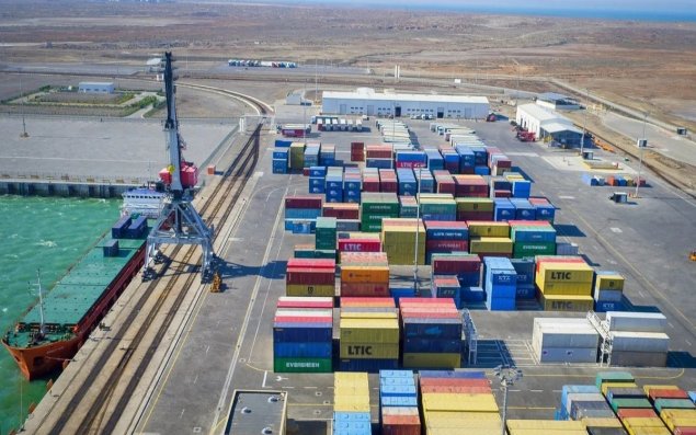 Bakı Limanında quru yük aşırılması 77% artıb