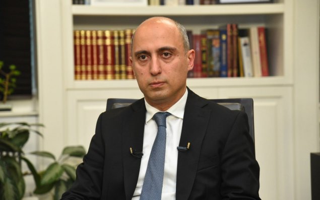 Nazir təhsil haqqı ilə bağlı fikirlərinə aydınlıq gətirdi
