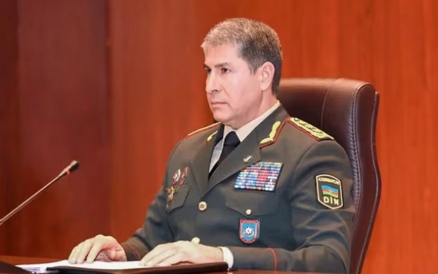Vilayət Eyvazov polisləri TƏBRİK ETDİ