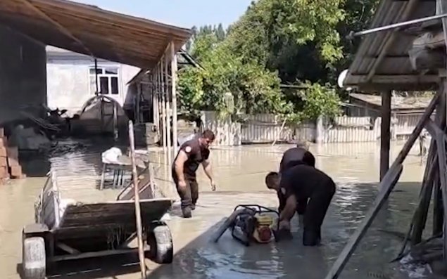 FHN: Balakən və Ağstafada su dolmuş ərazilərdə təhlükəsizlik tədbirləri davam etdirilir - VİDEO