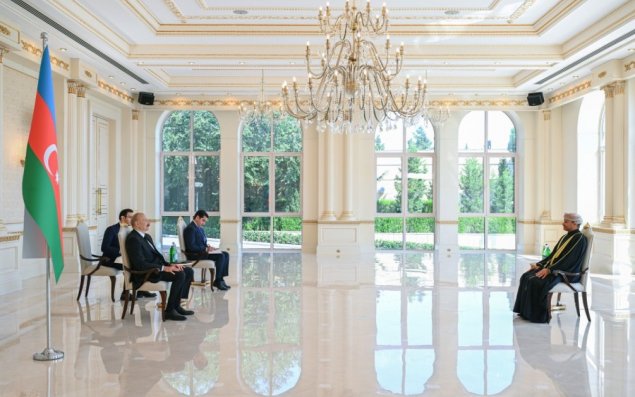Prezident İlham Əliyev Omanın yeni səfirinin etimadnaməsini qəbul edib