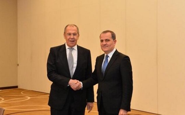Bayramovla Lavrovun görüşü başladı