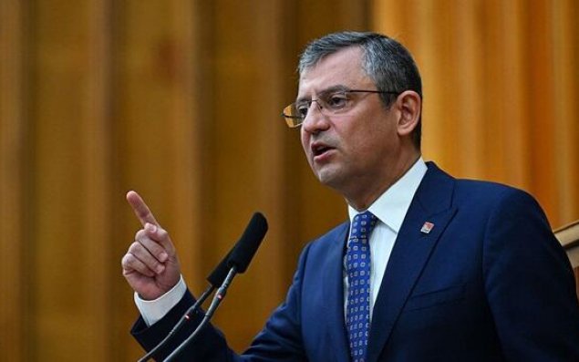 Bir saatda 387.000 üzv CHP-dən istefa verdi