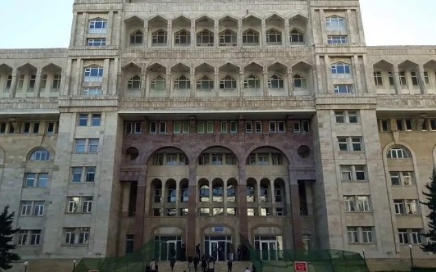 Tibb Universitetində təhsil haqları aşağı salındı - Qiymətlər