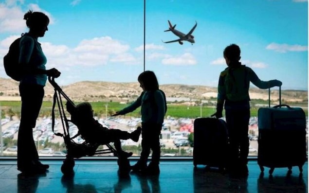 Uşaqlarla təyyarə səfərinə çıxan valideynlərin NƏZƏRİNƏ