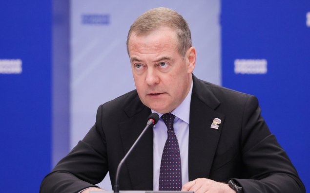 Medvedev rusiyalı gəncləri təhqir etdi