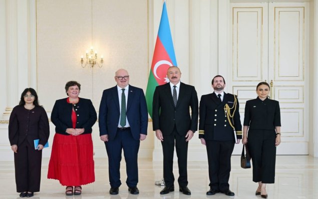 Prezident Böyük Britaniyanın yeni səfirinin etimadnaməsini qəbul edib