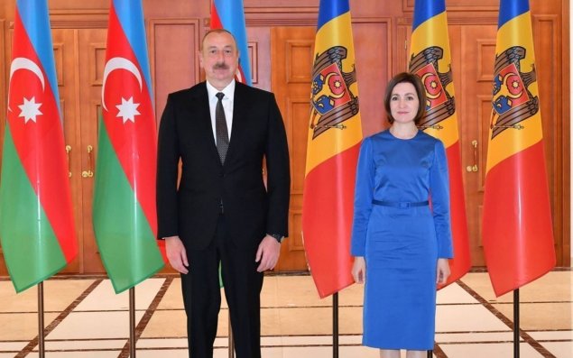 İlham Əliyev Maya Sandunu təbrik etdi