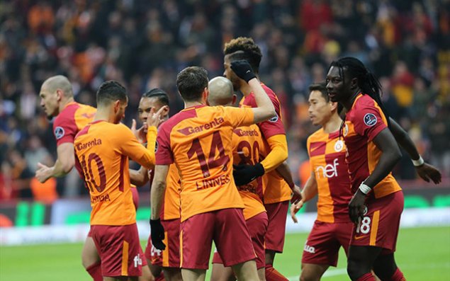 Azərbaycanlı futbolçu “Qalatasaray”da
